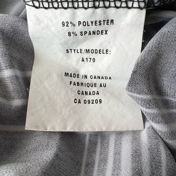 CLEO BLACK AND WHITE SLEEVELESS TOP SIZE XS - Picture 7 of 10